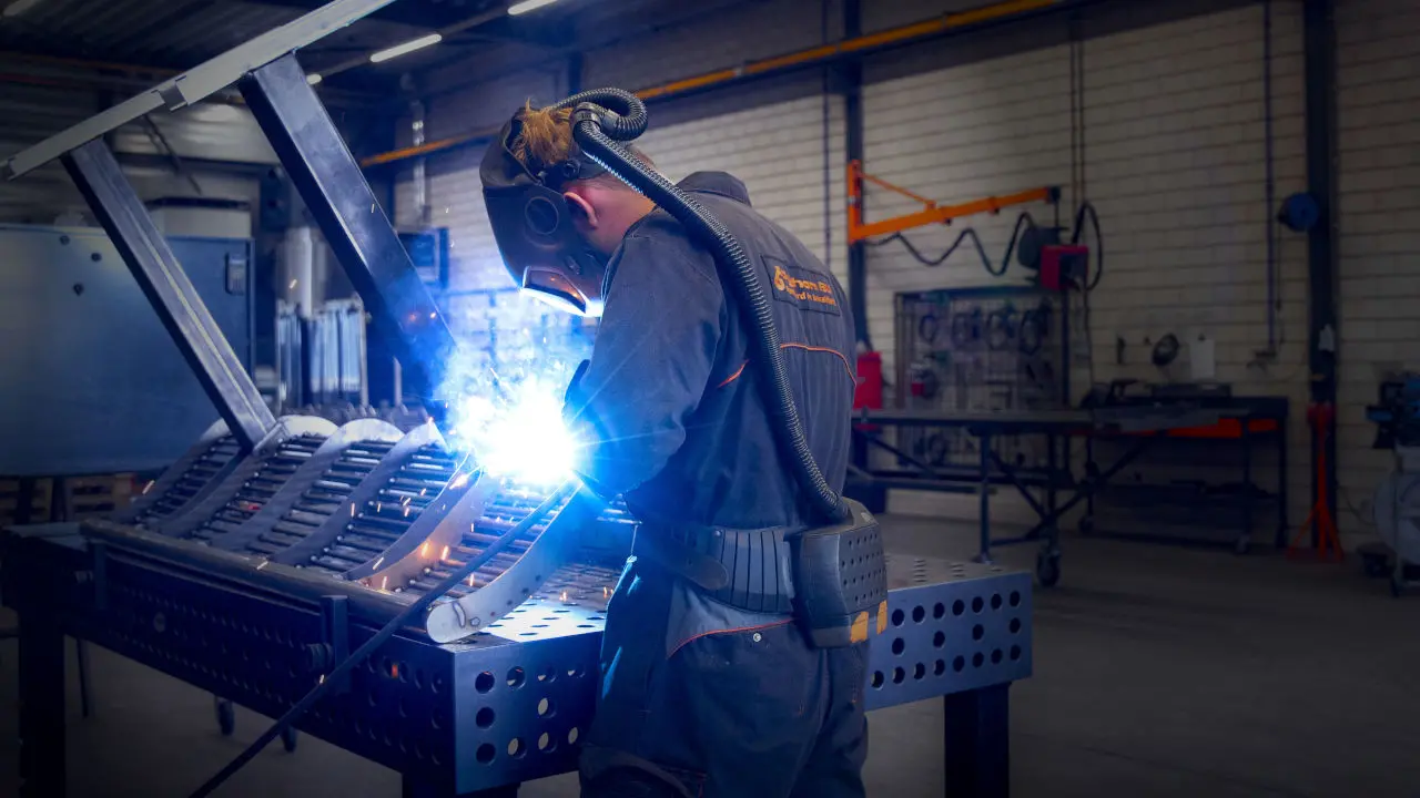 Laswerk van complexe metalen onderdelen